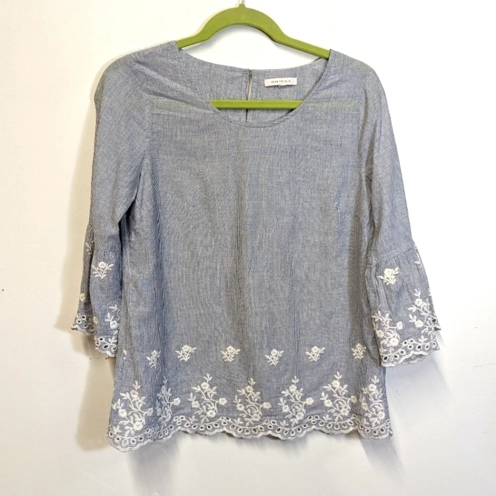 SKIES are Blue Cotton Seersucker Embroidered Top M Tulip Sleeve Eyelet Anthro